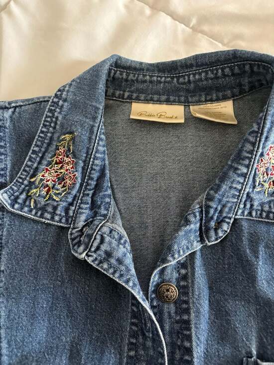 Bobbie Brooks Vintage Floral Embroidered Denim Button Up Shirt, Medium - Picture 3 of 7